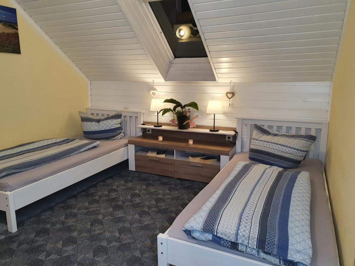 Huus Borkum Apartment Bagian luar foto